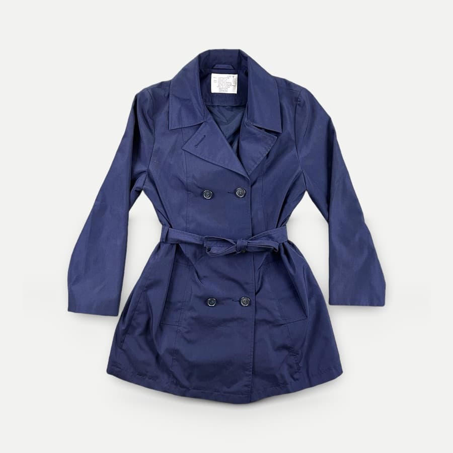 Trench coat, finished with Photolister