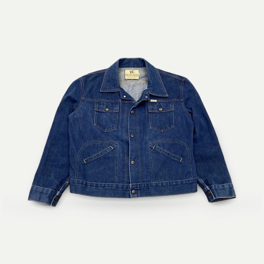 Blue denim jacket, finished with Photolister