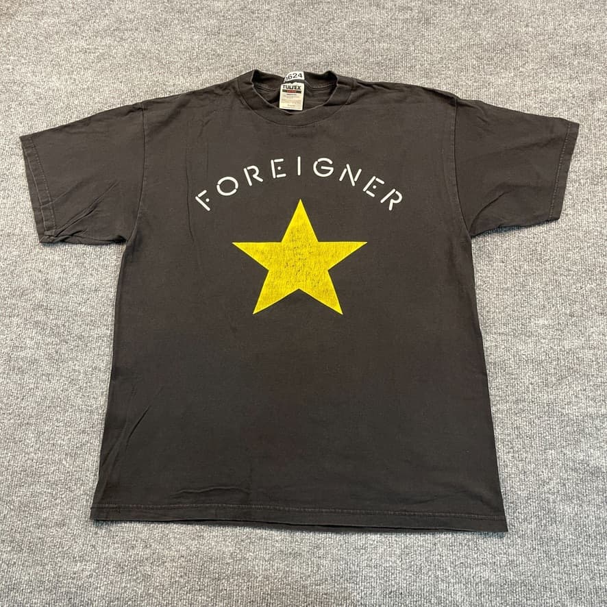 Original photo of foreigner star tee